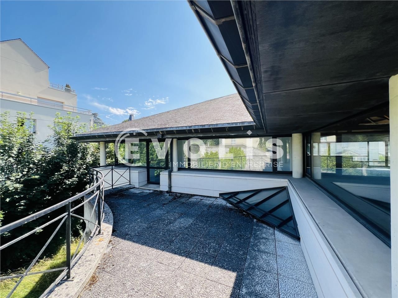 EVOLIS vous propose à la location un immeuble de 