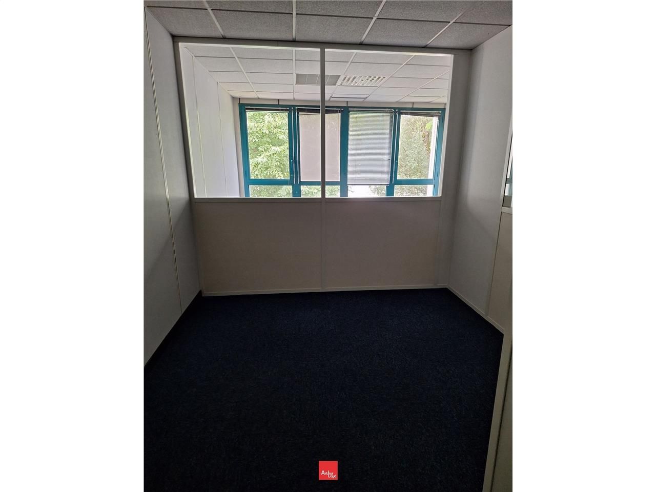 Au coeur de la zone tertiaire Mini Parc, à Eybens