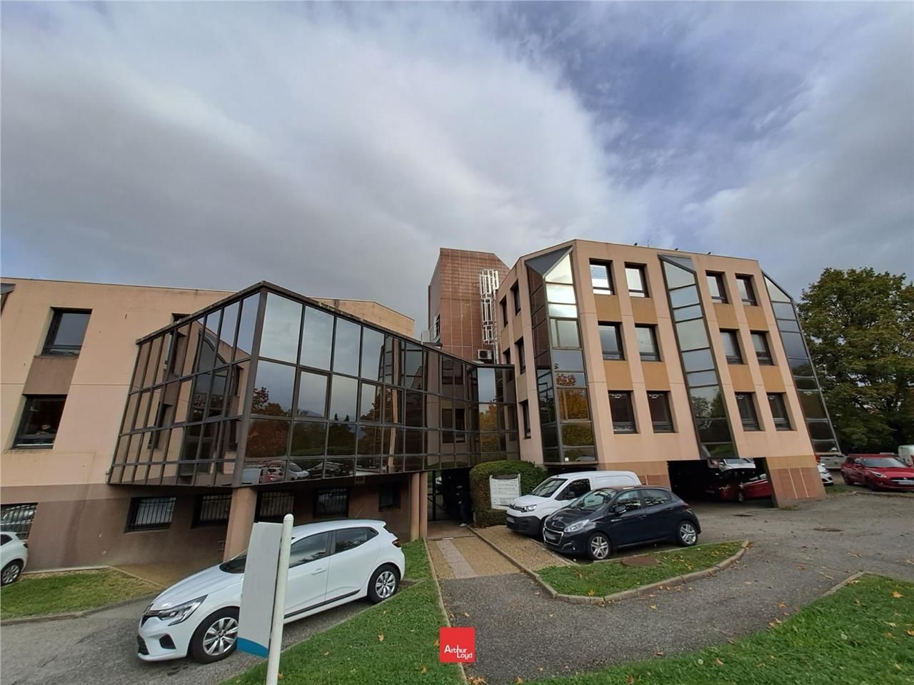 Situés sur la commune de Meylan, aux abords des a