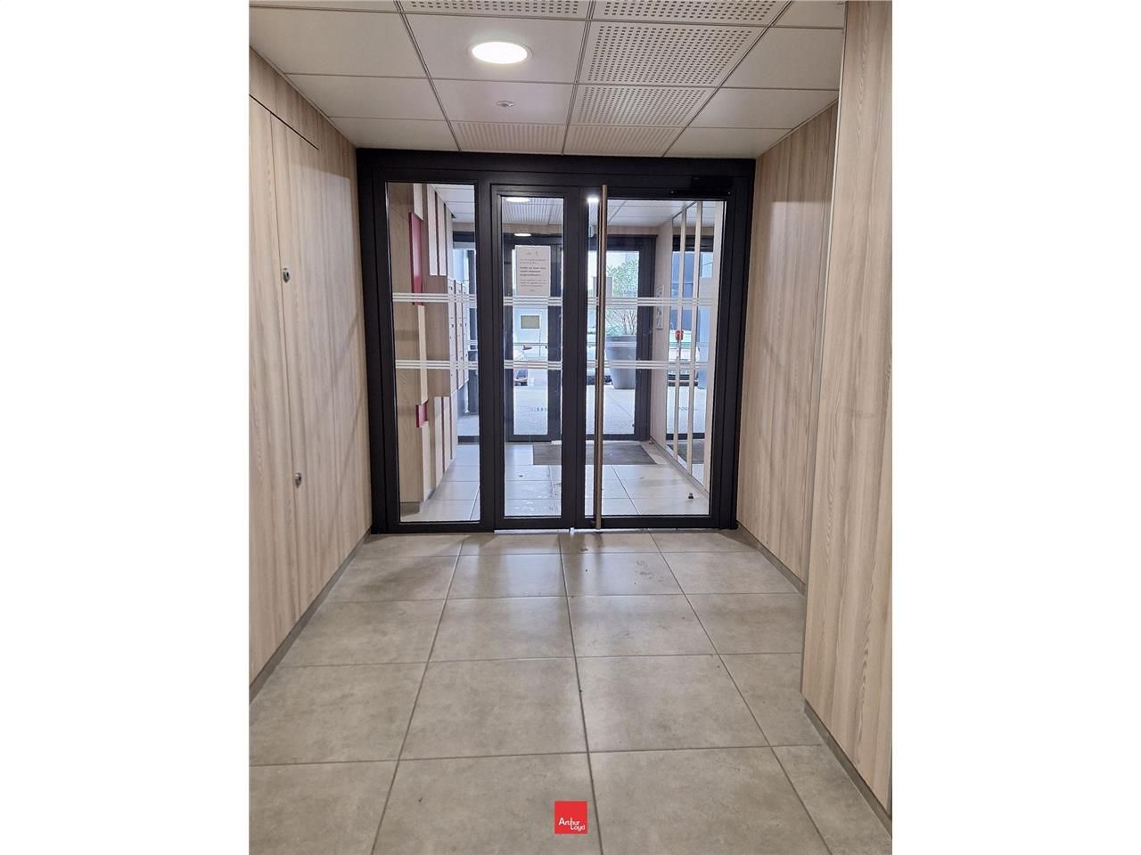 Idéalement située au sein d'Inovallée, sur la com