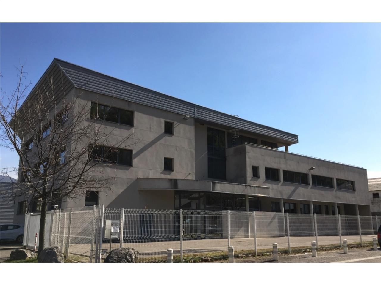 FONTAINE, proche Grenoble, est disponible à la lo