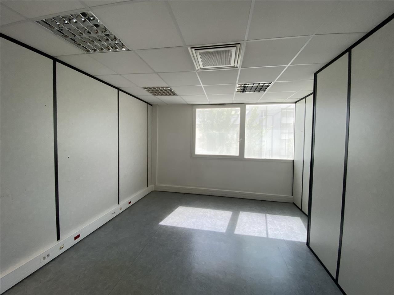 À la recherche de bureaux à louer à Échirolles?  