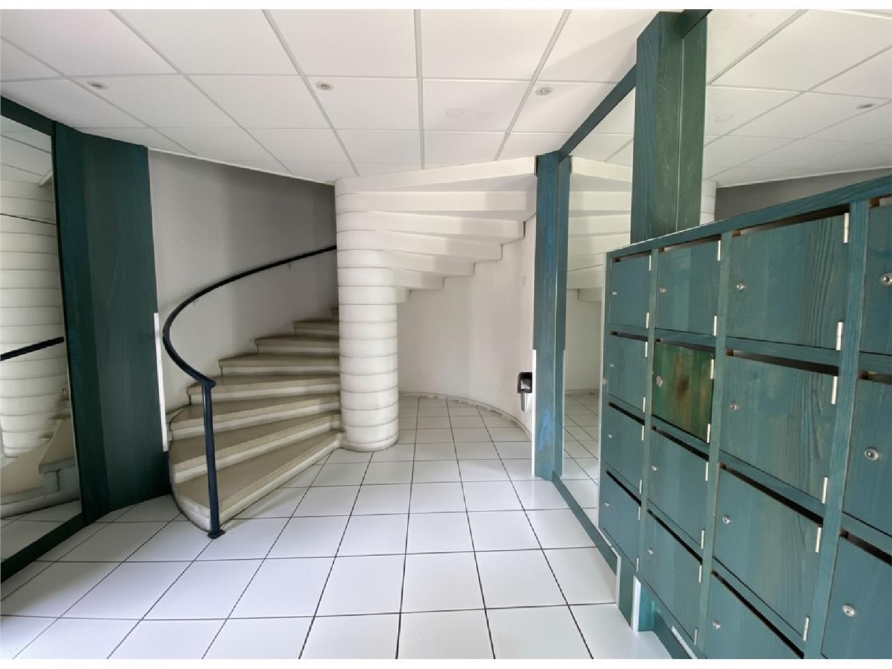 Sur la commune de Meylan, au sein du bâtiment dén