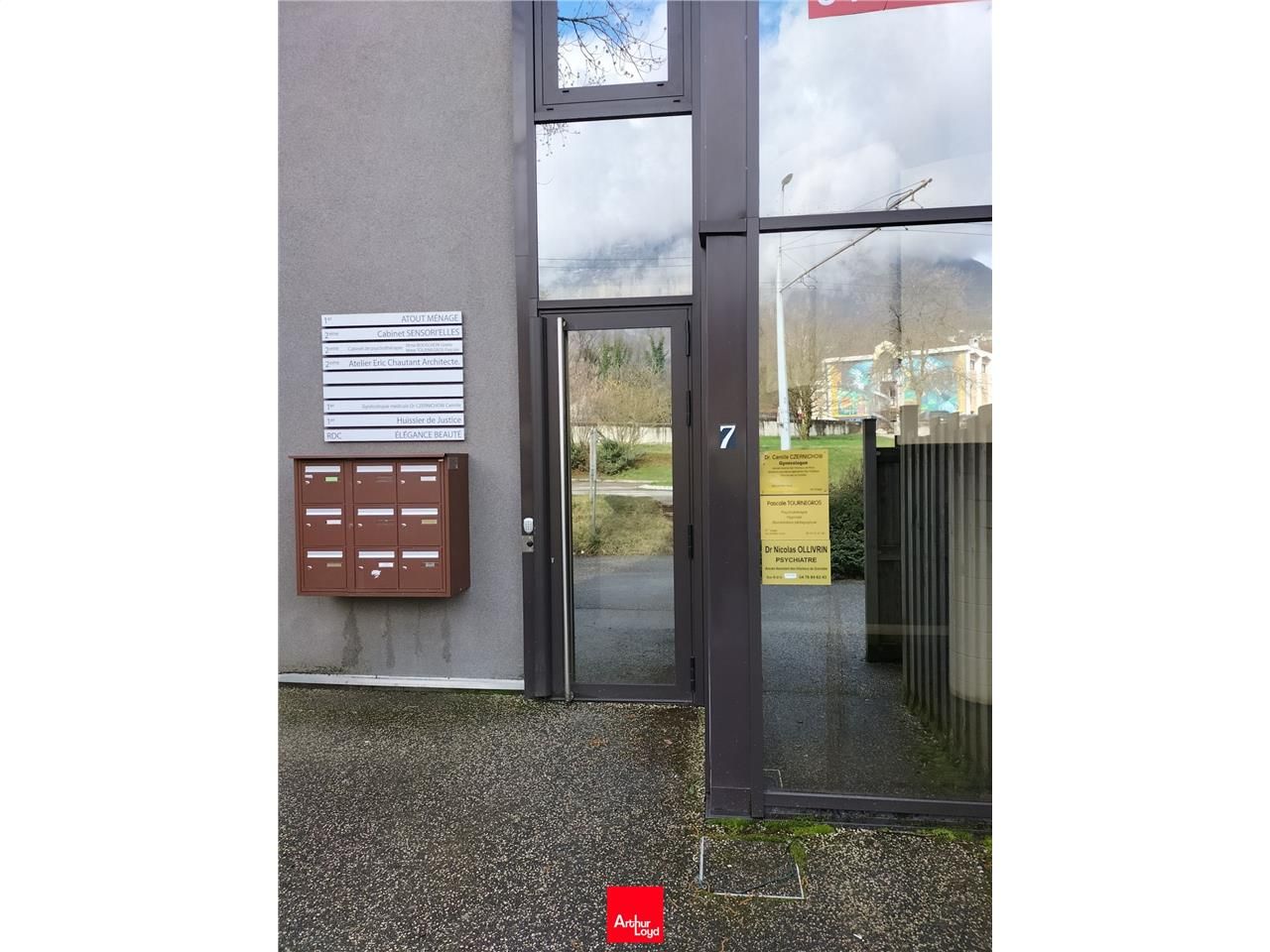 Au sein d'un immeuble de bureaux rénové en 2020, 