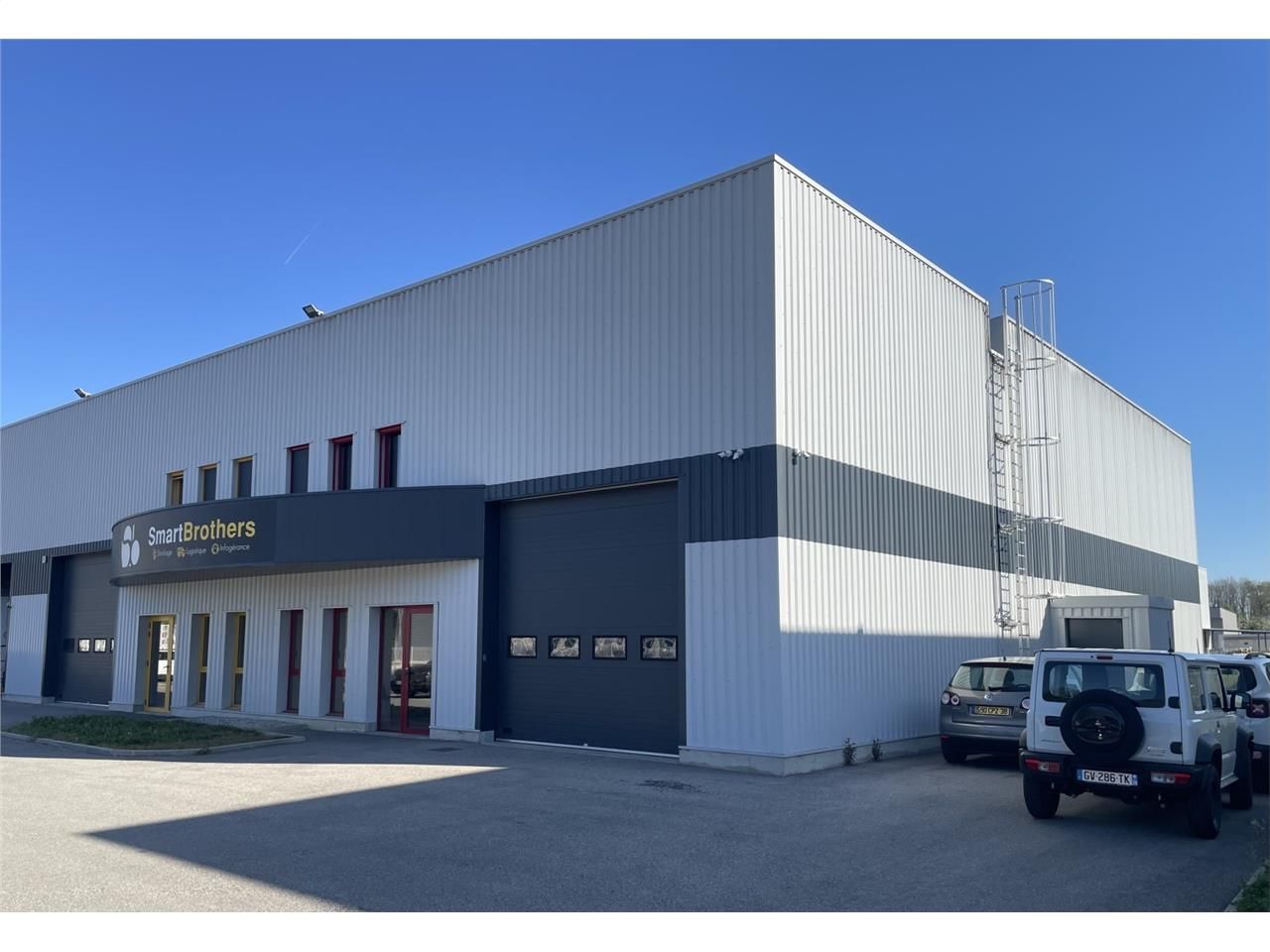 Sur la zone d'activité de la Grande Ile, très qua