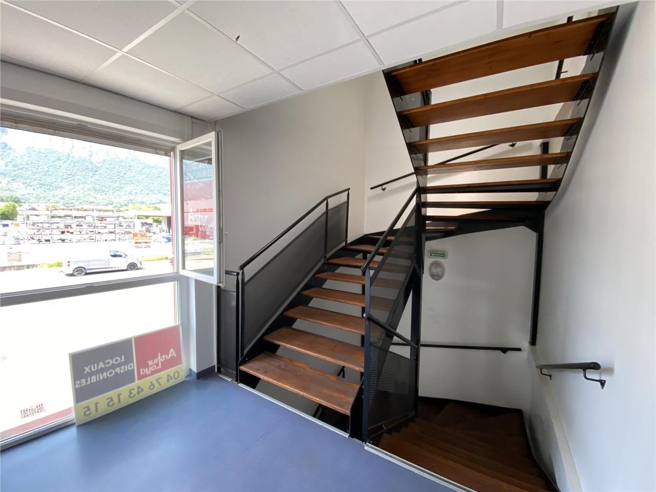 Bureaux de 285 m² divisibles à partir de 93 m² à 