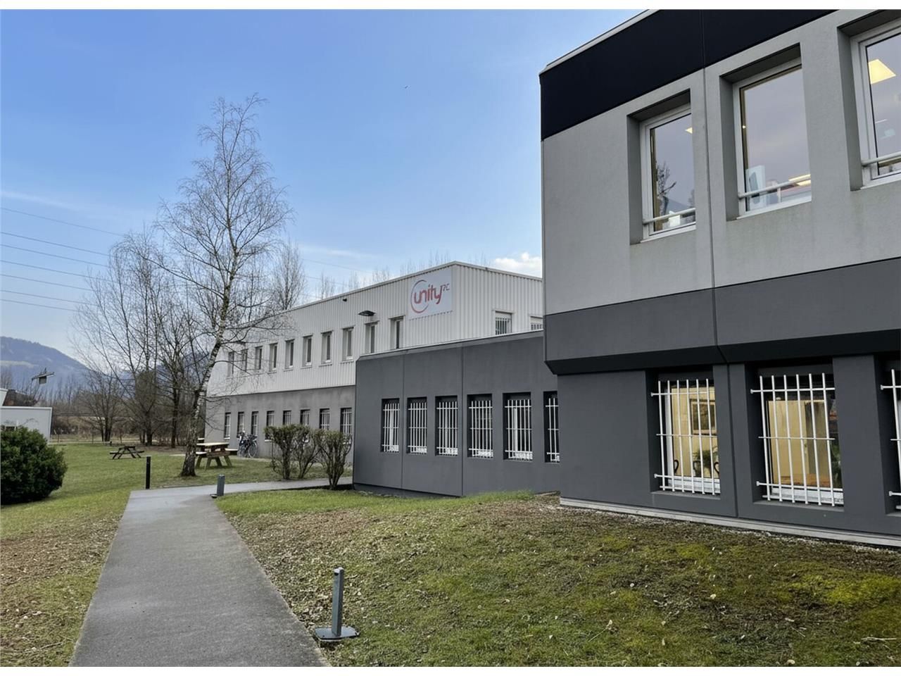 Exceptionnel : ARTHUR LOYD vous propose un bâtime