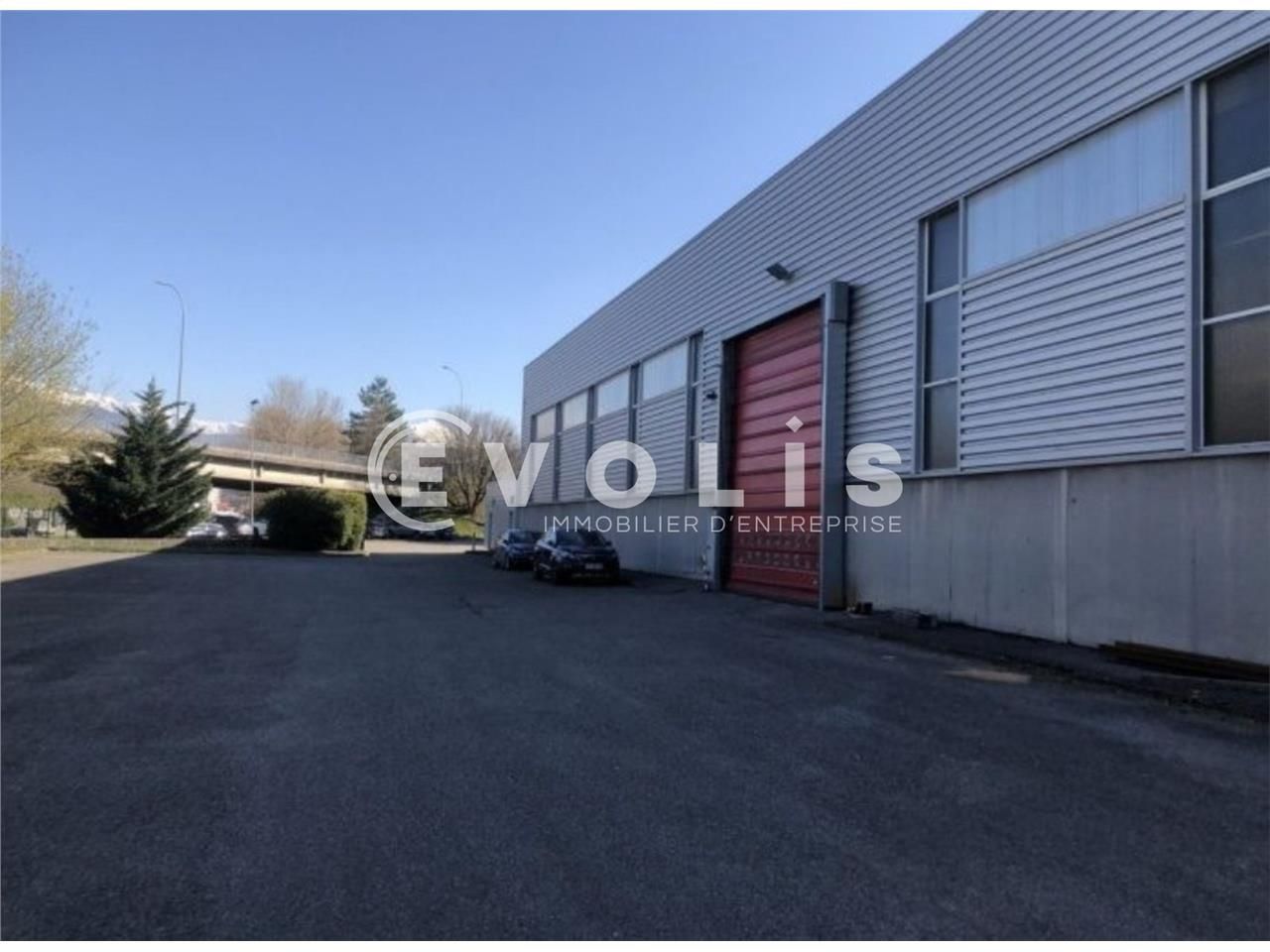 Unique à Grenoble ! A proximité immédiate de l'éc