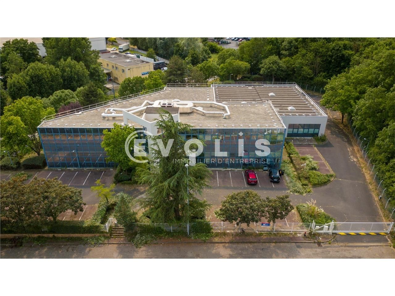 À la recherche d'un espace professionnel à Villeb