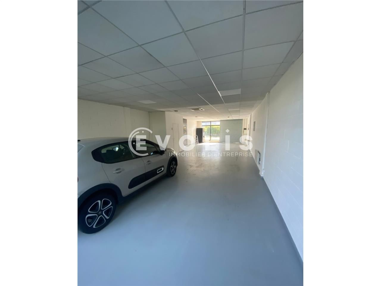 Locaux d'activité de 100 m² non divisibles à loue