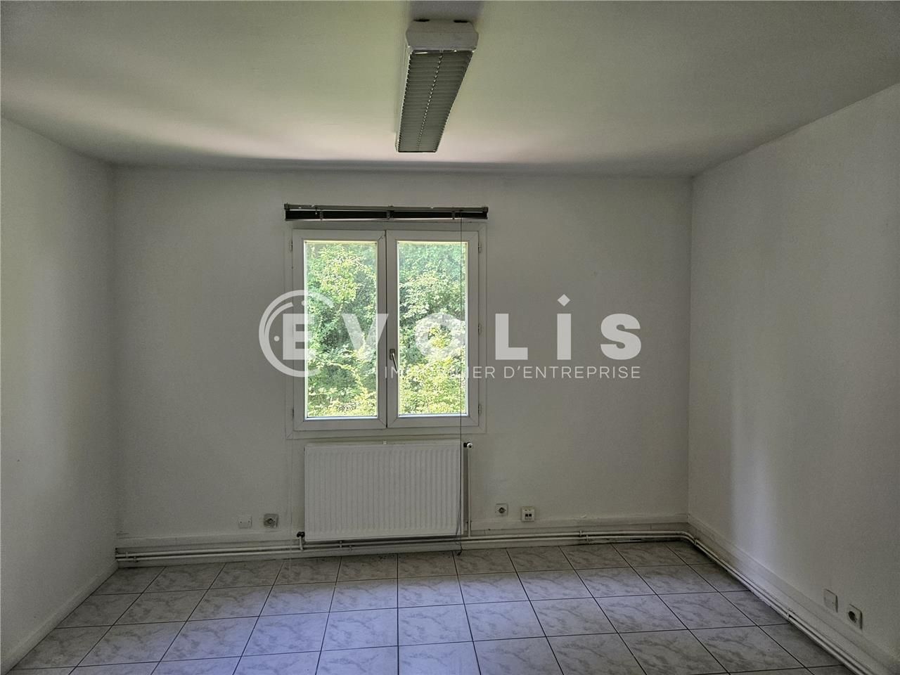 À seulement 15 minutes de l'autoroute A10, au coe