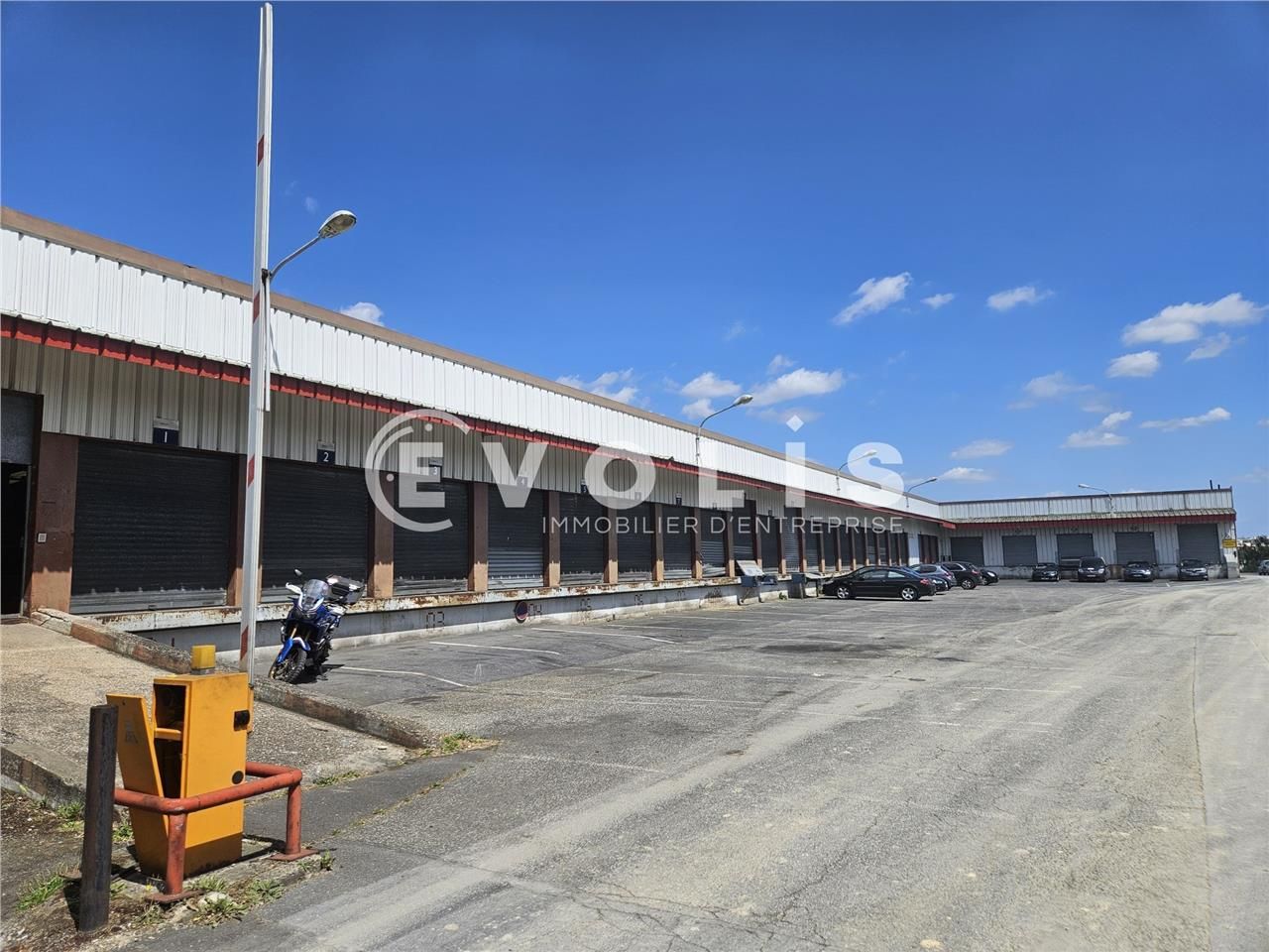 À la recherche de locaux d'activité à CHILLY MAZA