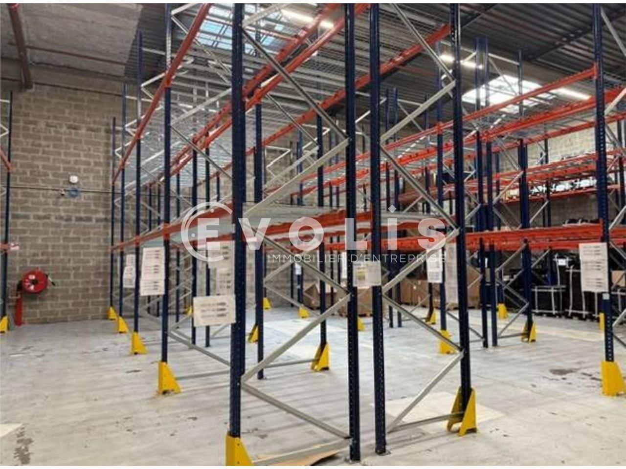 Locaux d'activité à louer à VILLEJUST, proposés p