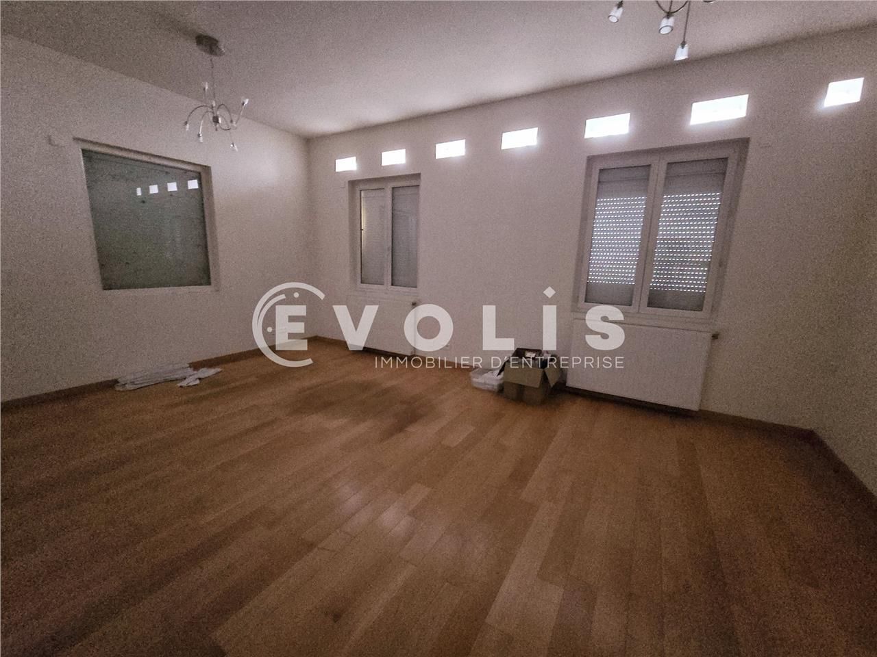 Situé en plein coeur du centre-ville, à proximité