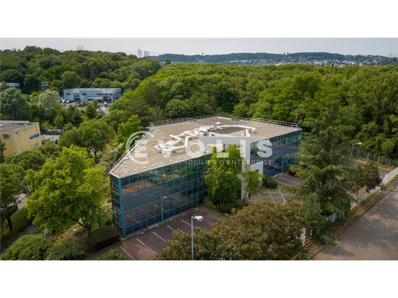 À la recherche d'un espace professionnel à Villeb