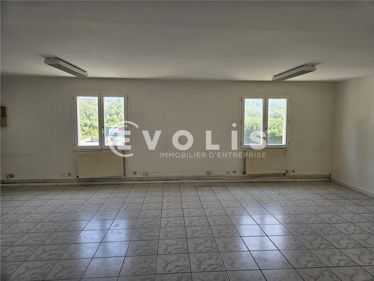 À seulement 15 minutes de l'autoroute A10, au coe