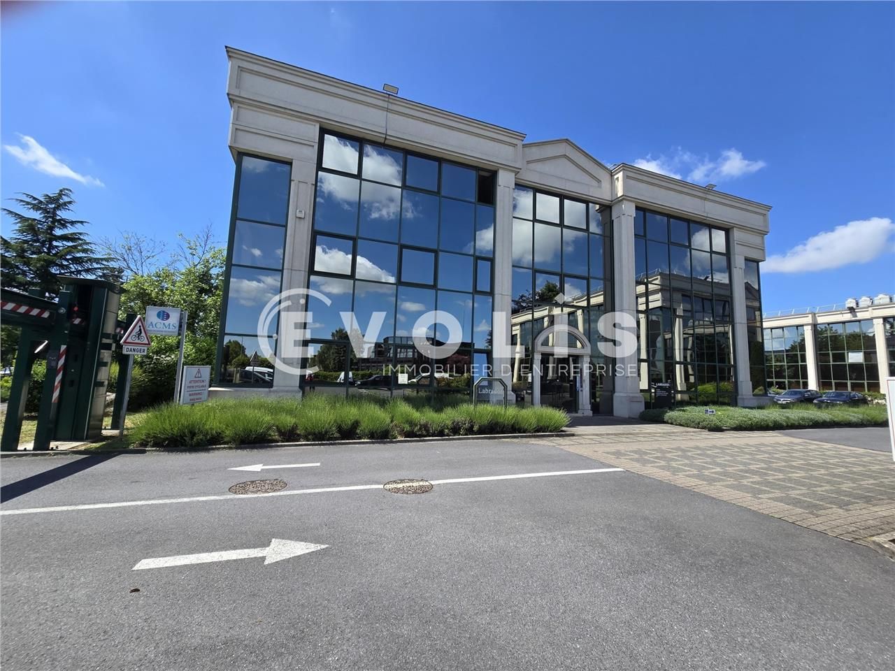 Idéalement situés à Villebon-sur-Yvette, au coeur