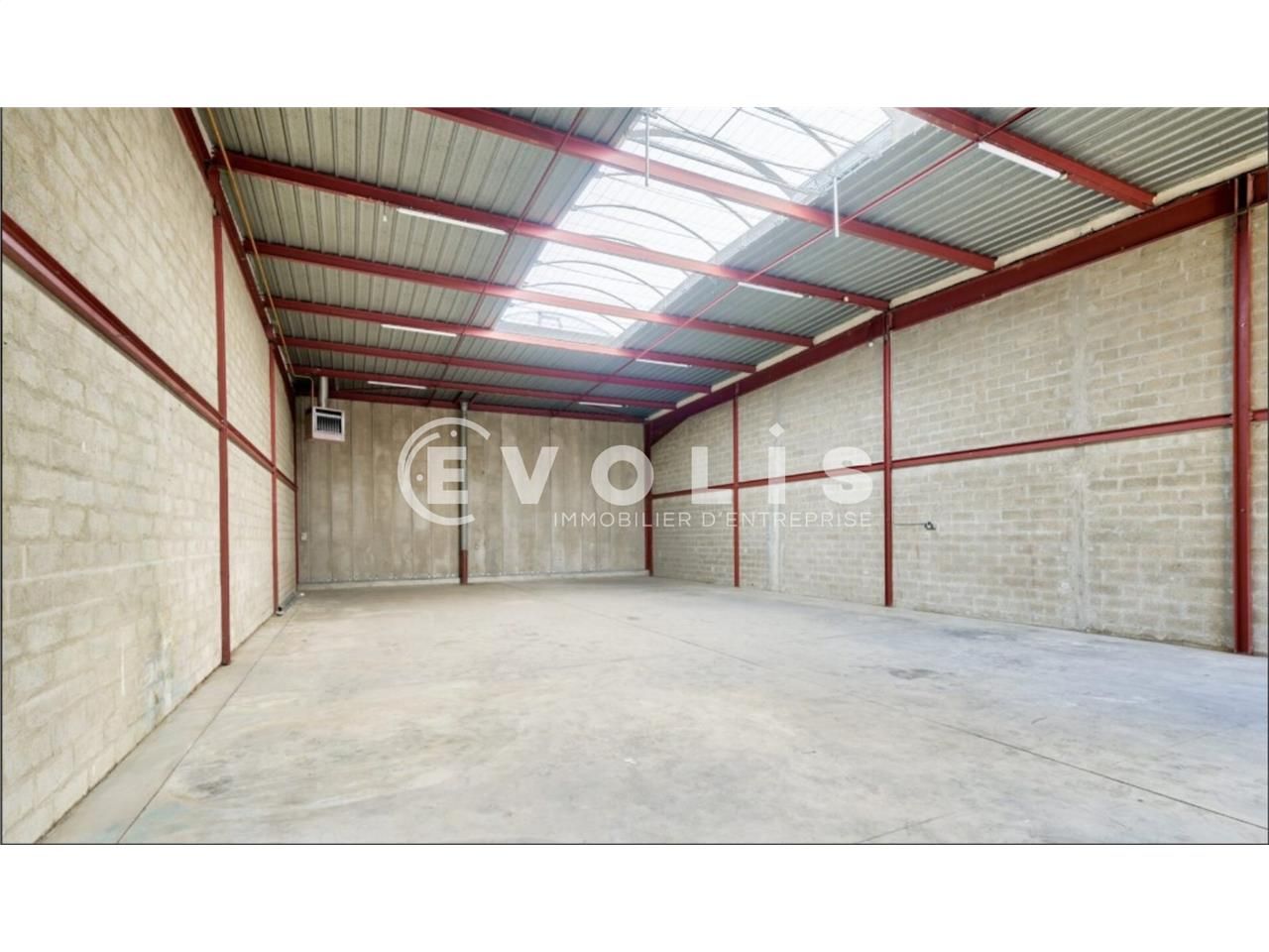 Locaux d'activité de 380 m² non divisibles à loue