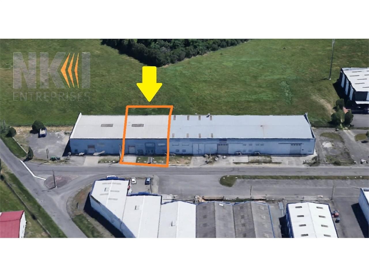 685 m² pour ce loc en location à Saint-alban