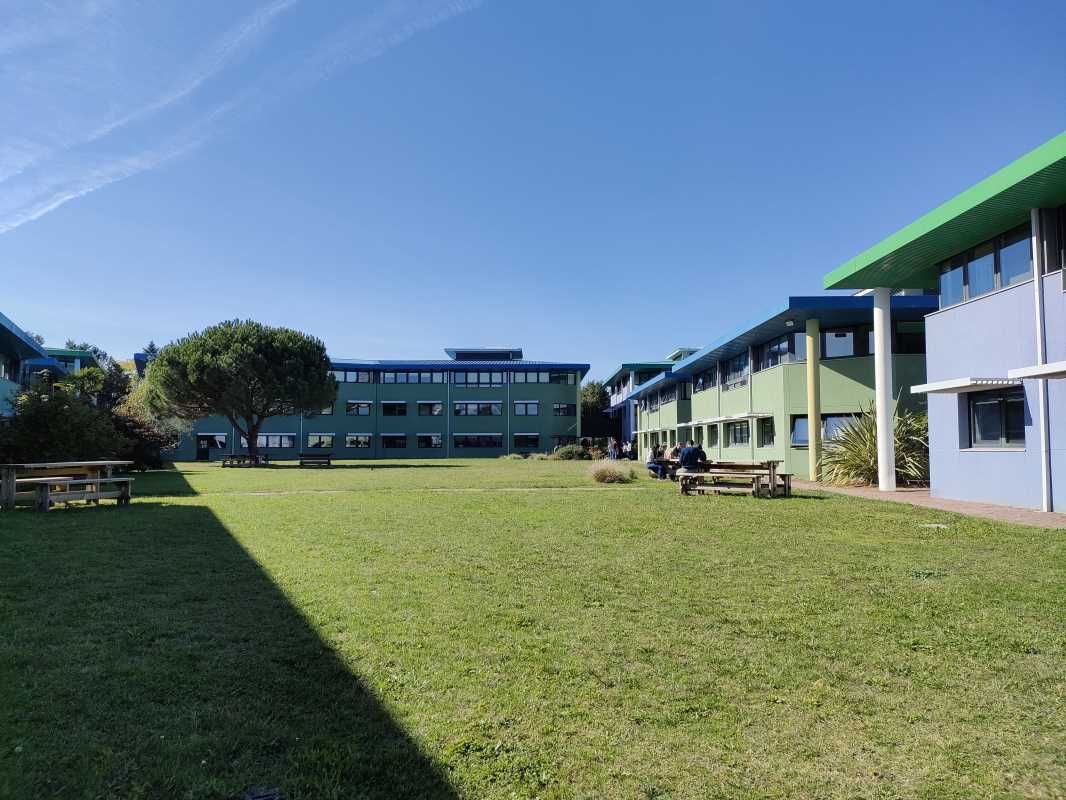 Au sein d'un parc tertiaire de bon standing situé