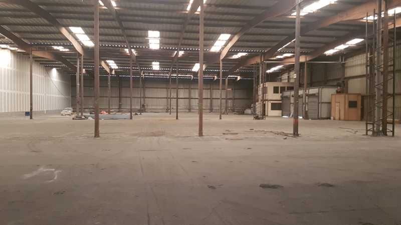 Dans la Zone Industrielle Eygreteau à Coutras, à 