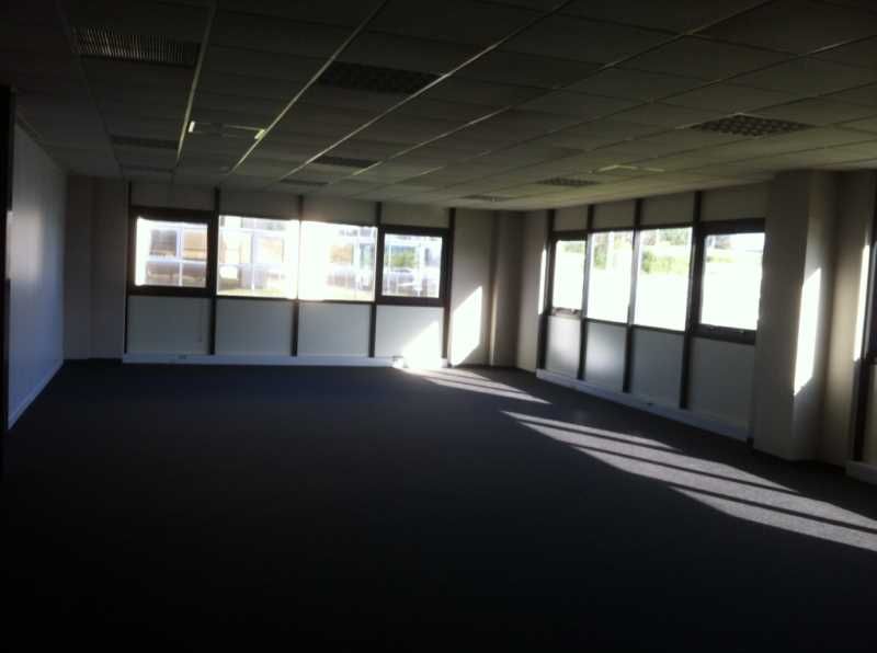 A louer, au sein d'un immeuble de bureaux de bon