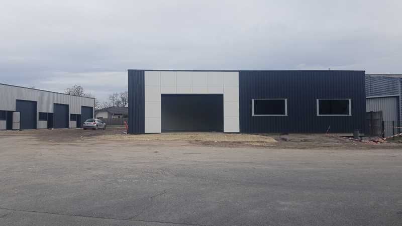 Au sein de la zone d'activités EUROMEDOC à Saint-