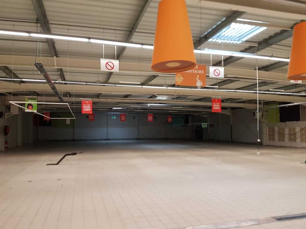 A CEDER - BAIL A CONSTRUCTION - LOCAL COMMERCIAL 