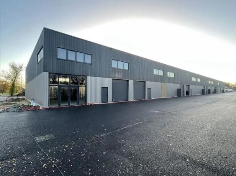 A proximité de l'A10 à Ambarès-et-Lagrave, RCG vo