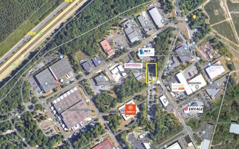 A proximité de l'A63 sortie n°25, RCG vous propos