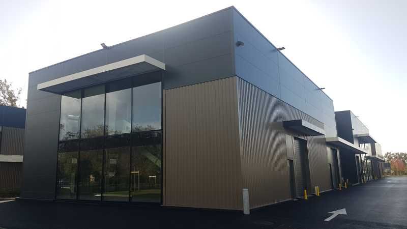 A proximité de la rocade sortie 10 et de l'aéropo