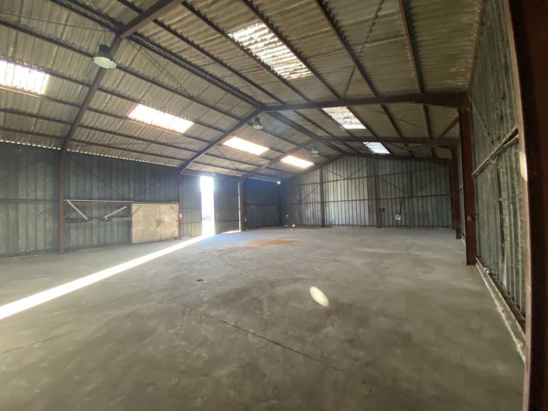 Au sein de la ZI des deux Esteys à Bassens, RCG v