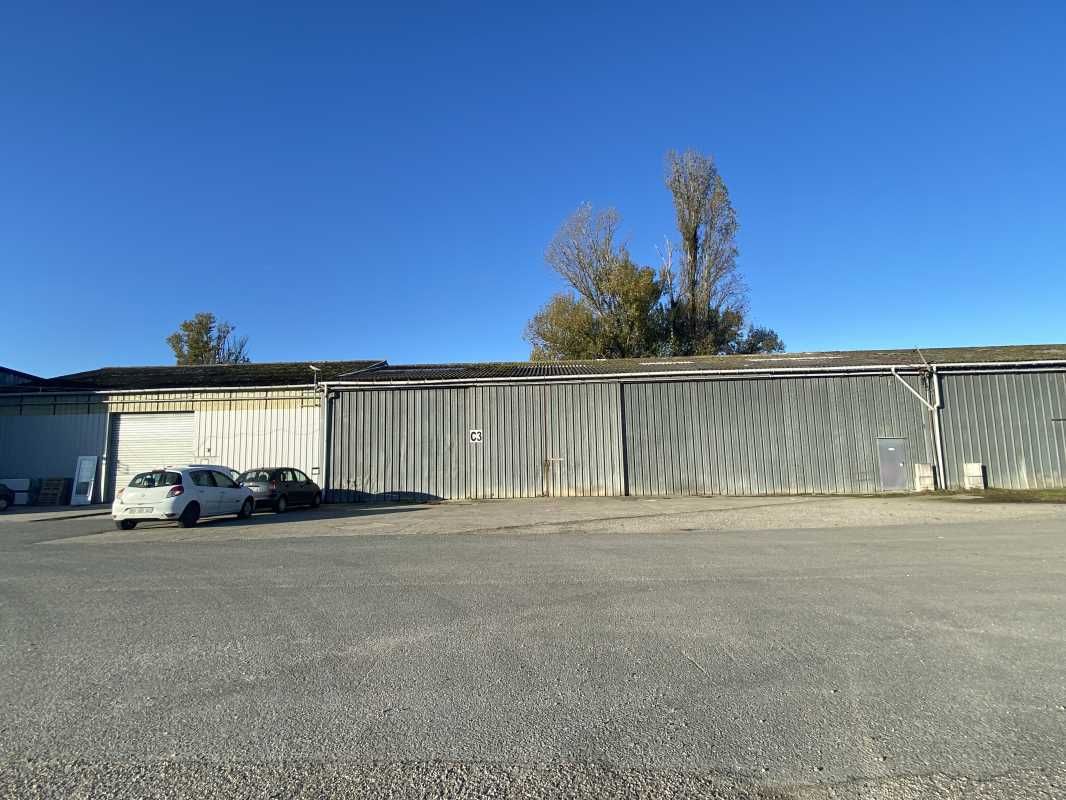 Au sein de la ZI des deux Esteys à Bassens, RCG v