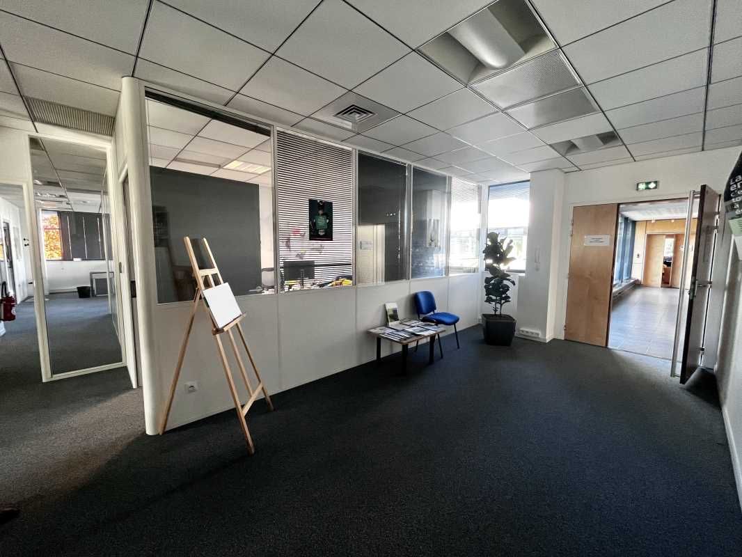 Au sein d'un parc tertiaire situé à proximité imm