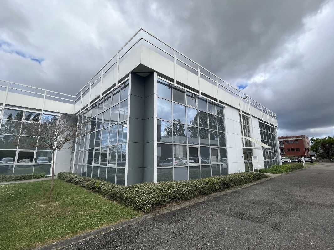 Au sein d'un parc tertiaire de bon standing secte