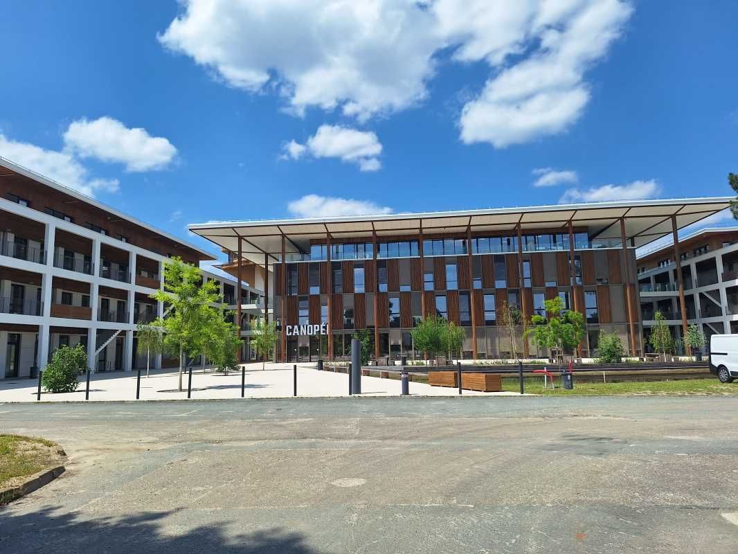 Sur l'ancien site industriel de Thalès à PESSAC, 