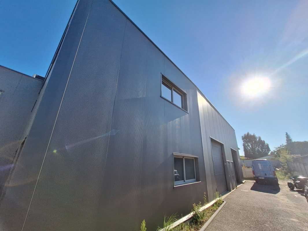 À proximité de la rocade sortie 7, RCG vous propo