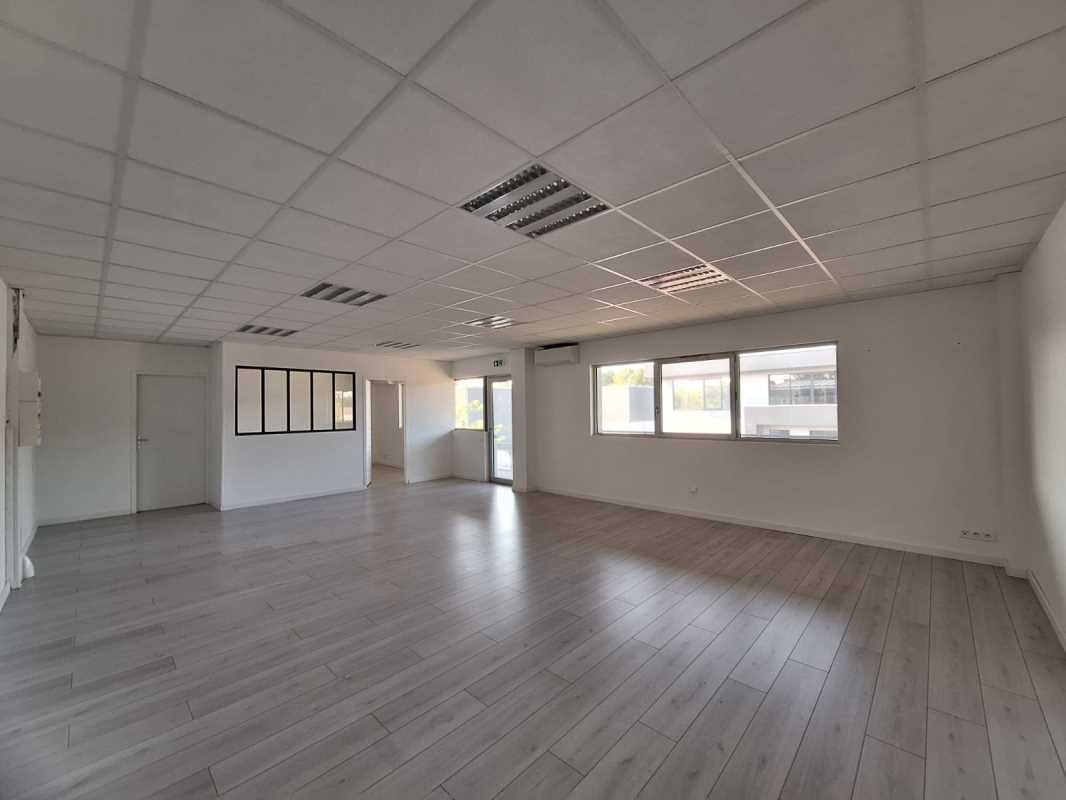 Au sein de la zone d'activité de Canéjan, RCG vou