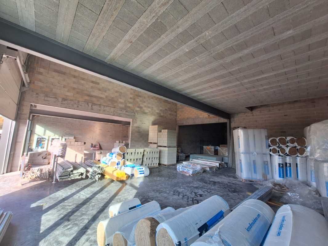 Dans une zone d'activité à Saint-Jean-d'Illac, à 