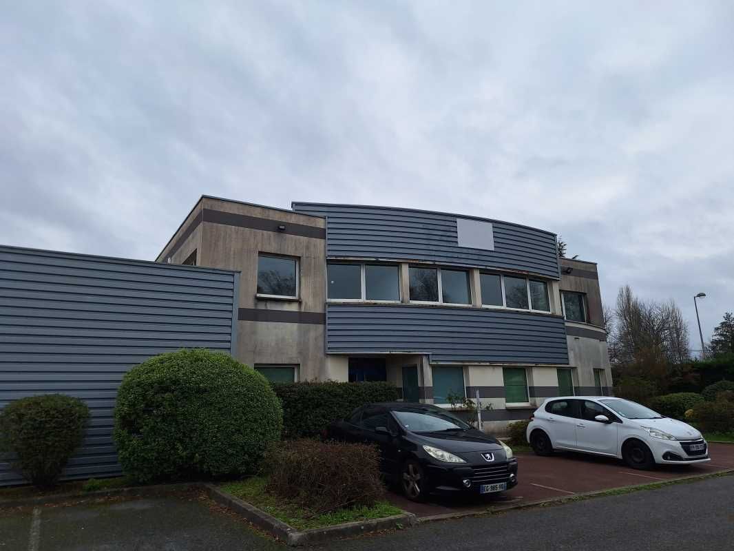 Dans la zone d'activité de St Exupéry, RCG vous p