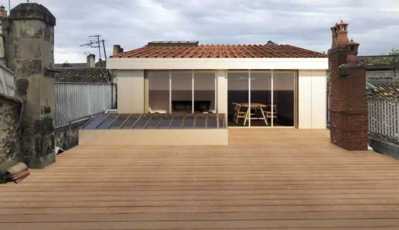 Au sein d'un bel immeuble en pierre situé entre l