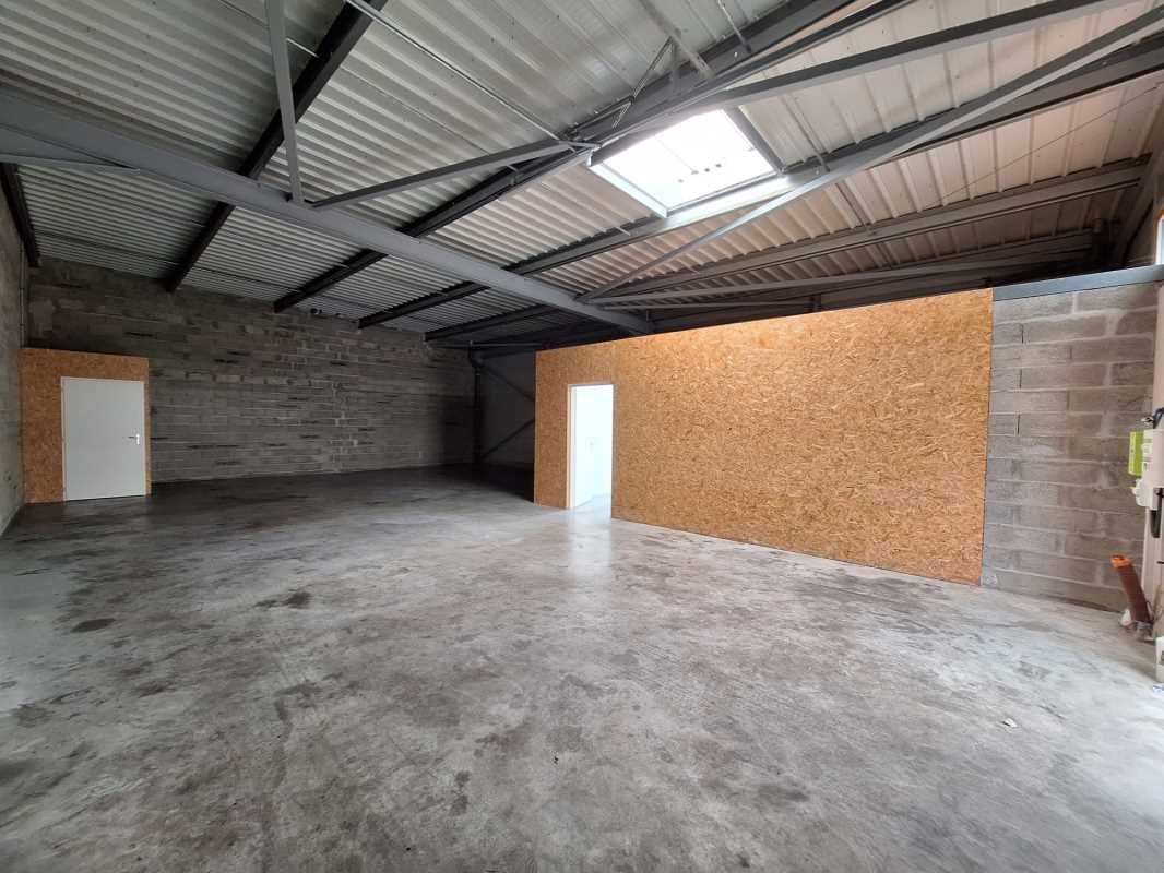 Au sein de la ZA LA MOULINE de Carbon-blanc, à pr