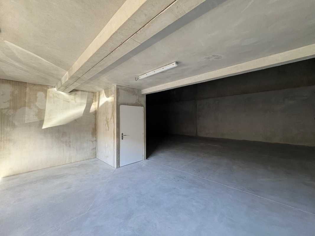 Au sein de la Zone d'activités  de Pompignac, à p