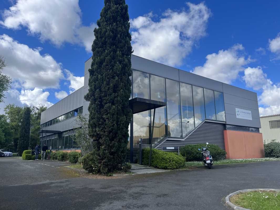 Au sein d'un immeuble récent dans la zone des Mon