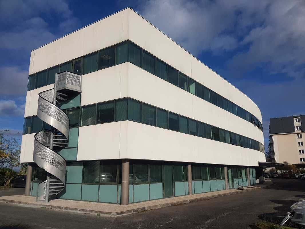 Au pied du parc Palmer, RCG vous propose à la loc