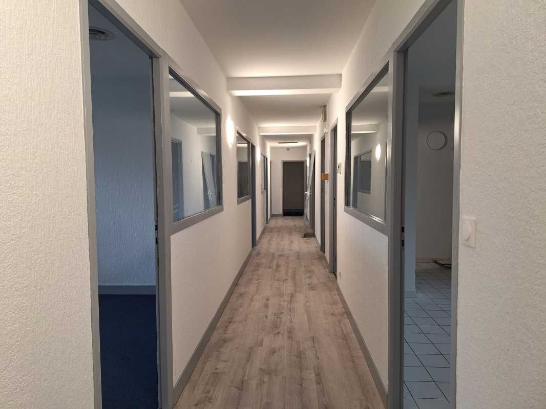 A Pessac, au 1 er étage d'un petit immeuble terti