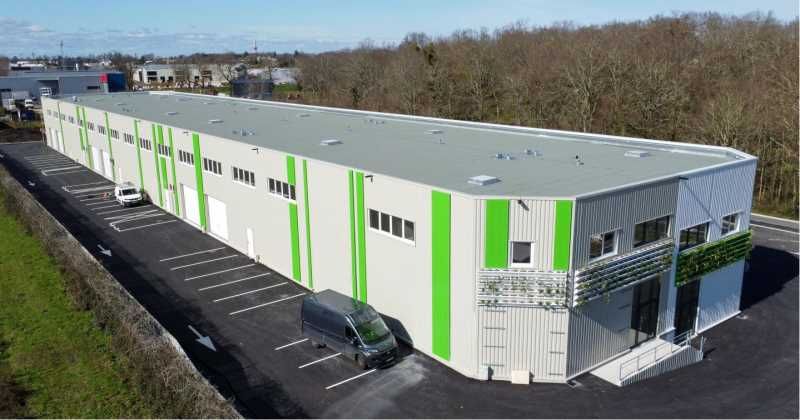 Situé à proximité de la N230 sortie 24 à Tresses,