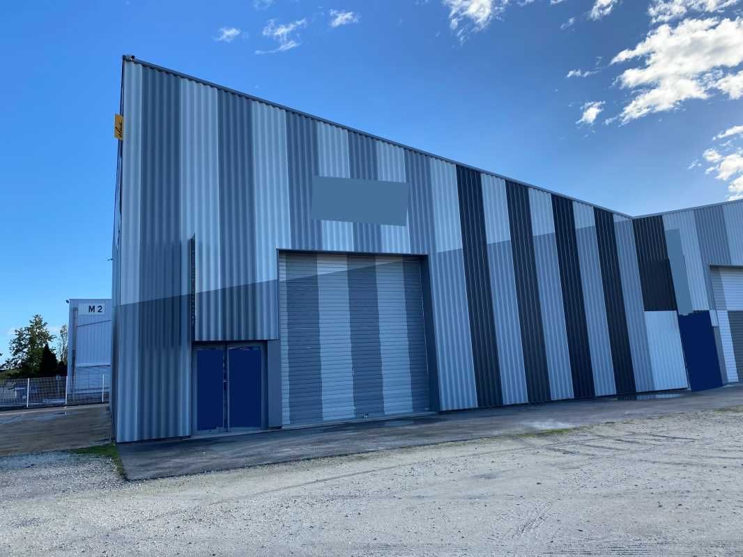 Idéalement situé au sein du Parc d'Activités Alie