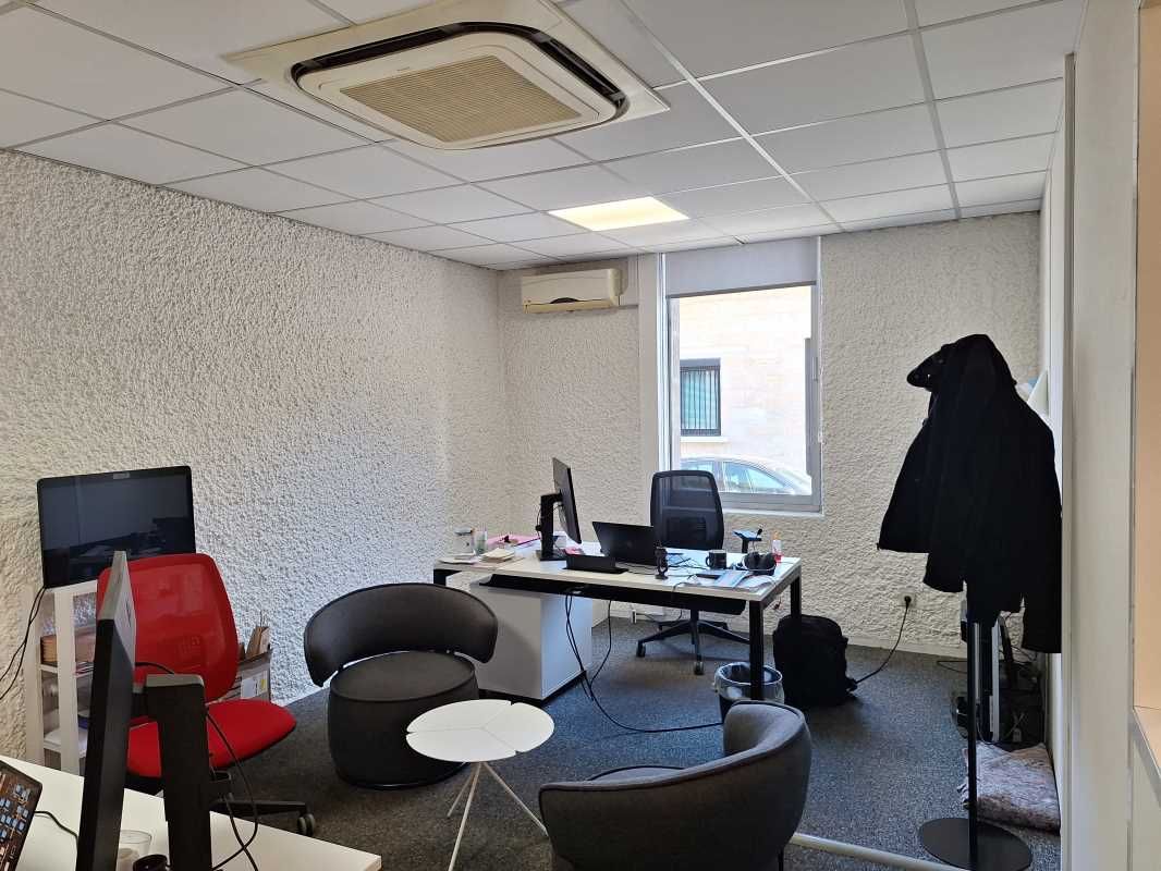 RCG vous propose à la location des locaux commerc