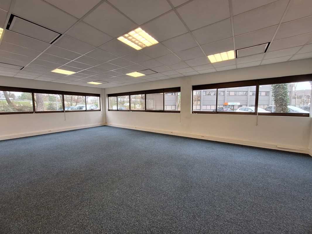 Au coeur du parc tertiaire Cadera Sud, à proximit